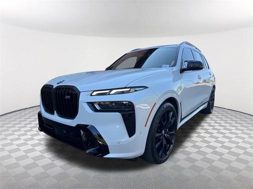 2023 BMW X7 M60i