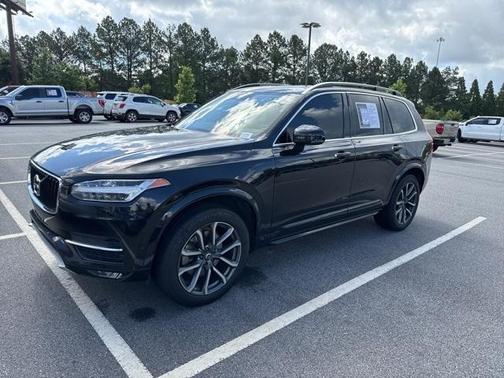 2017 Volvo XC90 T6 Momentum