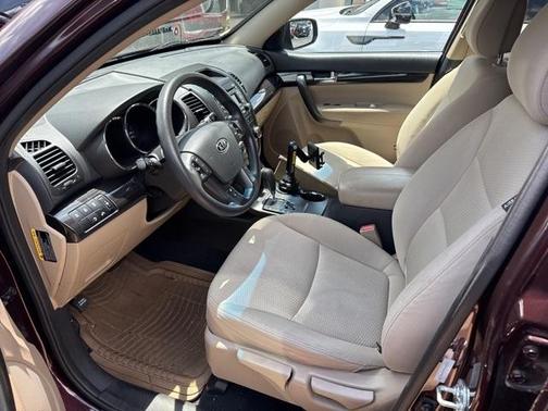 2012 Kia Sorento LX