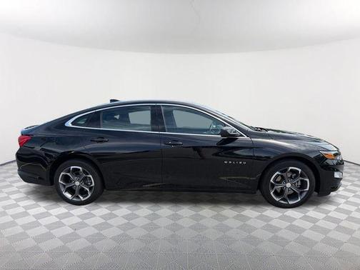 Mosaic Black Metallic 2025 Chevrolet Malibu LT