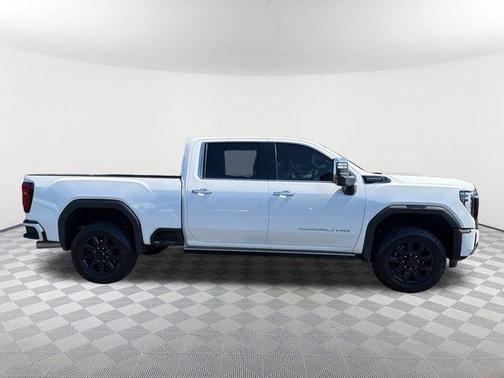 White Frost Tri-Coat 2025 GMC Sierra 2500 Denali Ultimate