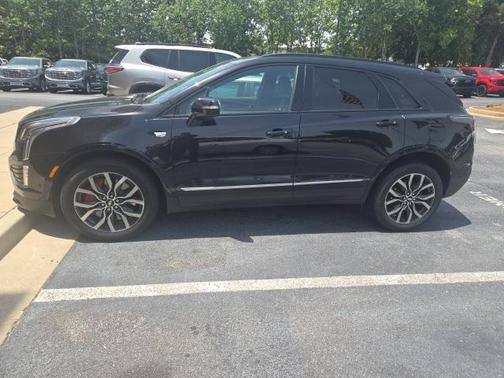 2022 Cadillac XT5 Sport