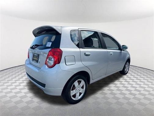 2009 Pontiac G3