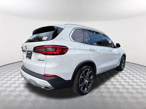 Alpine White 2023 BMW X5 sDrive40i