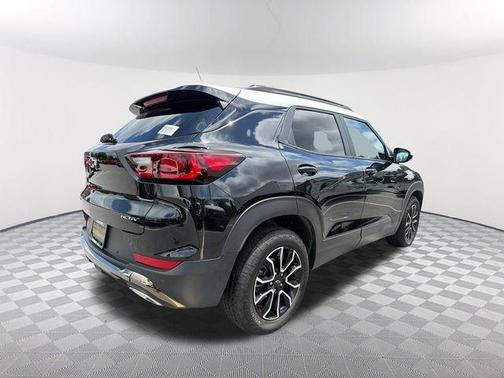 Mosaic Black Metallic 2025 Chevrolet Trailblazer ACTIV
