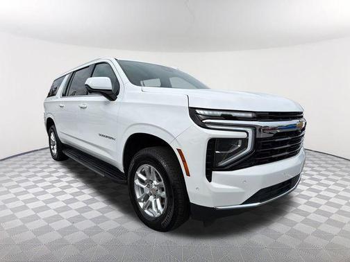 2025 Chevrolet Suburban LS