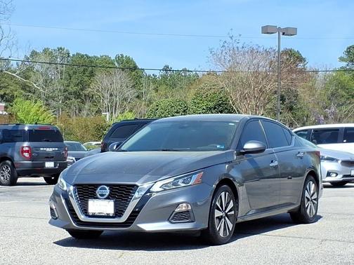 Gun Metallic 2021 Nissan Altima 2.5 SV