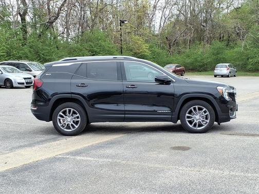 Ebony Twilight Metallic 2024 GMC Terrain SLT