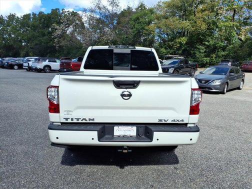 2022 Nissan Titan SV