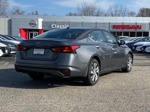 2025 Nissan Altima S FWD