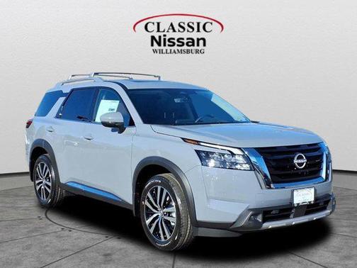 2025 Nissan Pathfinder Platinum 4WD