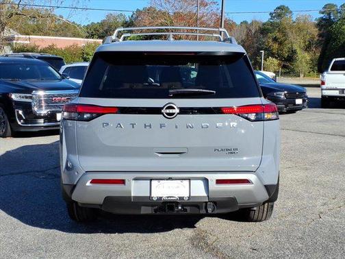 2025 Nissan Pathfinder Platinum 4WD