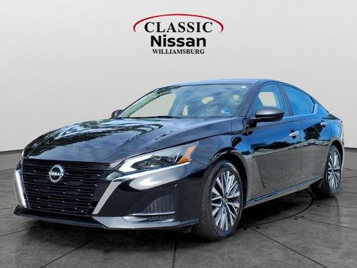 Super Black 2025 Nissan Altima SV FWD