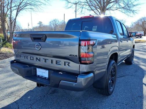 Gun Metallic 2026 Nissan Frontier SV