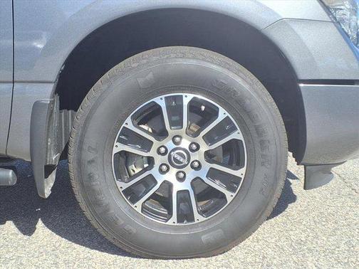 2024 Nissan Titan SV