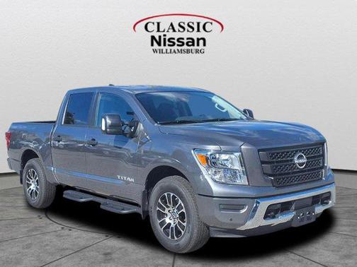 2024 Nissan Titan SV
