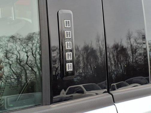 2024 Ford F-150 Lightning LARIAT