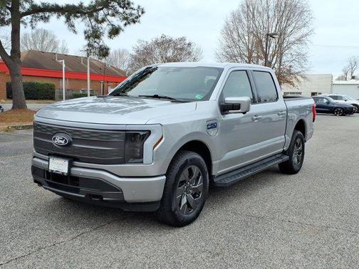 2024 Ford F-150 Lightning LARIAT