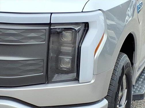 2024 Ford F-150 Lightning LARIAT