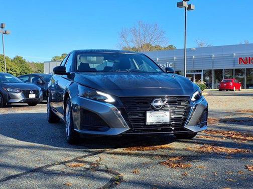 2025 Nissan Altima S FWD