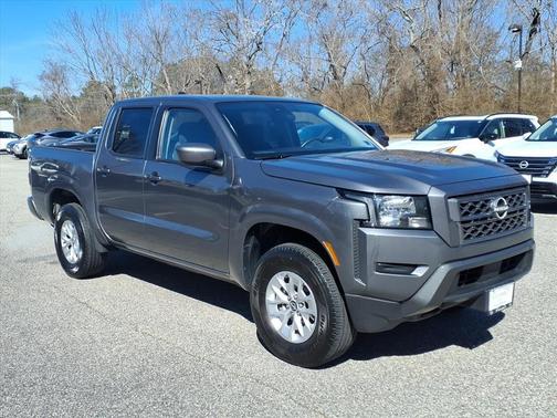 2024 Nissan Frontier SV