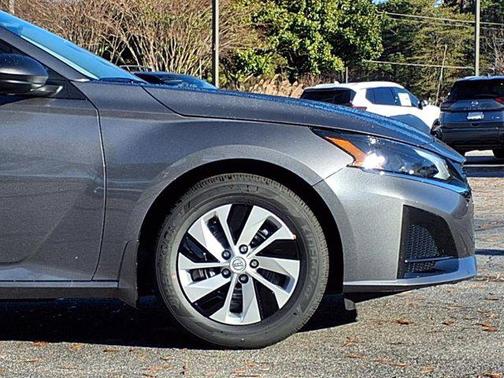 2025 Nissan Altima S FWD