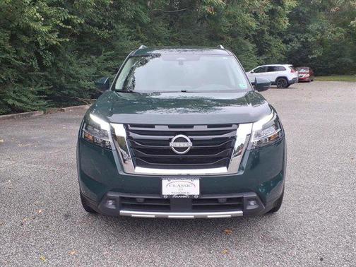 2022 Nissan Pathfinder SL 4WD