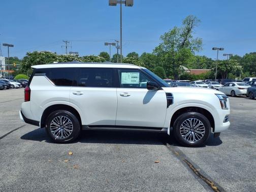Aspen White Tricoat 2025 Nissan Armada SL 4WD