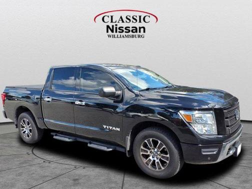 2021 Nissan Titan SV