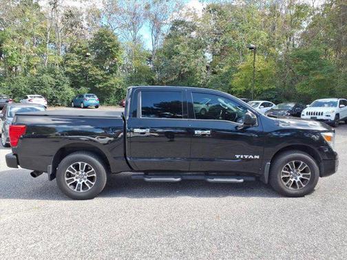 2021 Nissan Titan SV