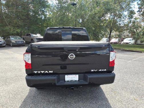 2021 Nissan Titan SV