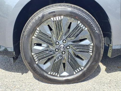 Gun Metallic 2026 Nissan Murano Platinum