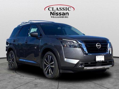 2025 Nissan Pathfinder Platinum 4WD