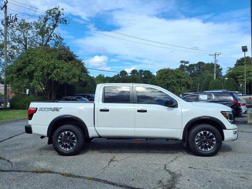 2024 Nissan Titan PRO-4X
