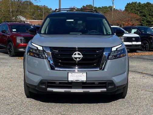 2025 Nissan Pathfinder Platinum 4WD