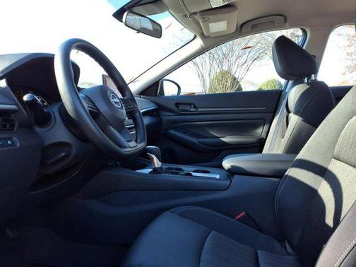 2025 Nissan Altima S FWD