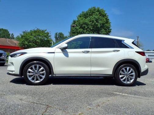 2022 INFINITI QX50 LUXE AWD