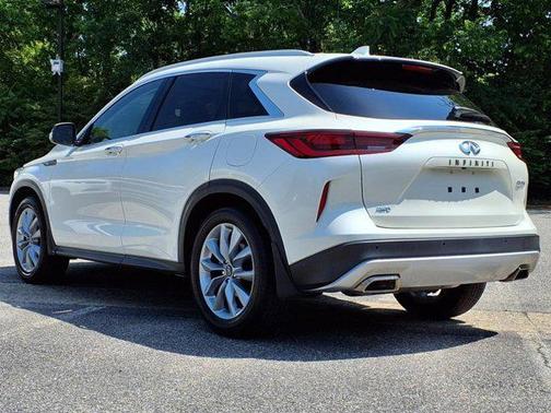 2022 INFINITI QX50 LUXE AWD