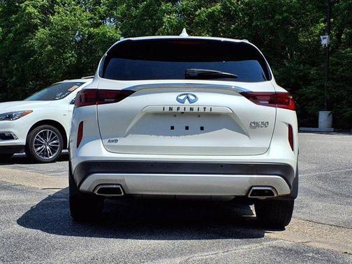 2022 INFINITI QX50 LUXE AWD