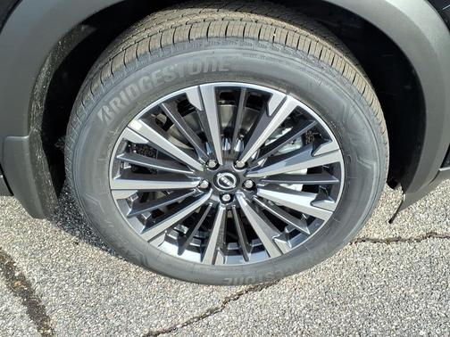 Super Black 2026 Nissan Pathfinder Platinum