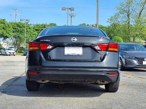 2022 Nissan Altima S FWD