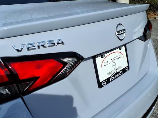 Gray Sky Pearl 2025 Nissan Versa 1.6 S