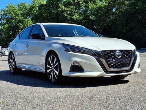 2020 Nissan Altima SR FWD