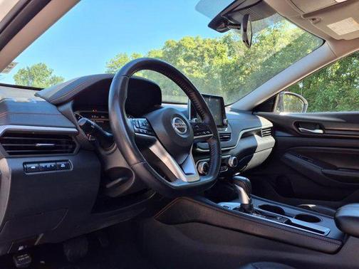 2020 Nissan Altima SR FWD