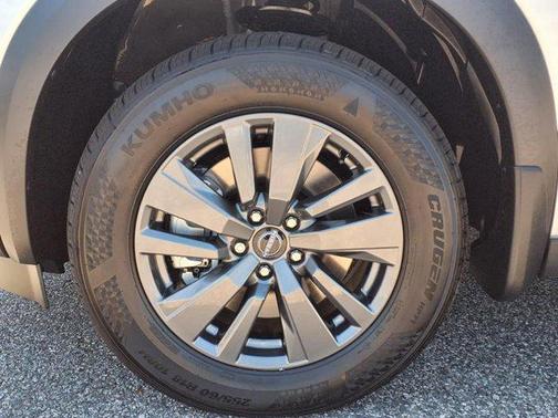 2025 Nissan Pathfinder SV FWD