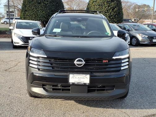 Super Black 2026 Nissan Kicks SR