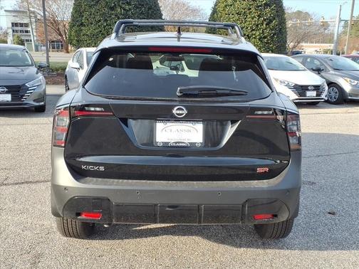 Super Black 2026 Nissan Kicks SR