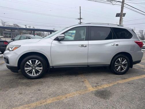 2018 Nissan Pathfinder S