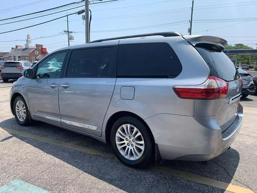 2015 Toyota Sienna XLE
