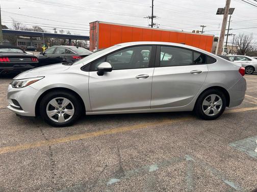2017 Chevrolet Cruze LS